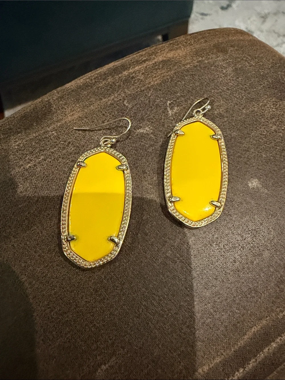 RARE Kendra Scott Vtg Elle Mustard Yellow Earrings